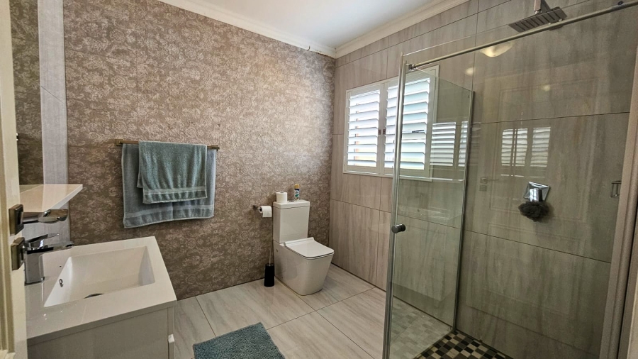 10 Bedroom Property for Sale in Parys Free State